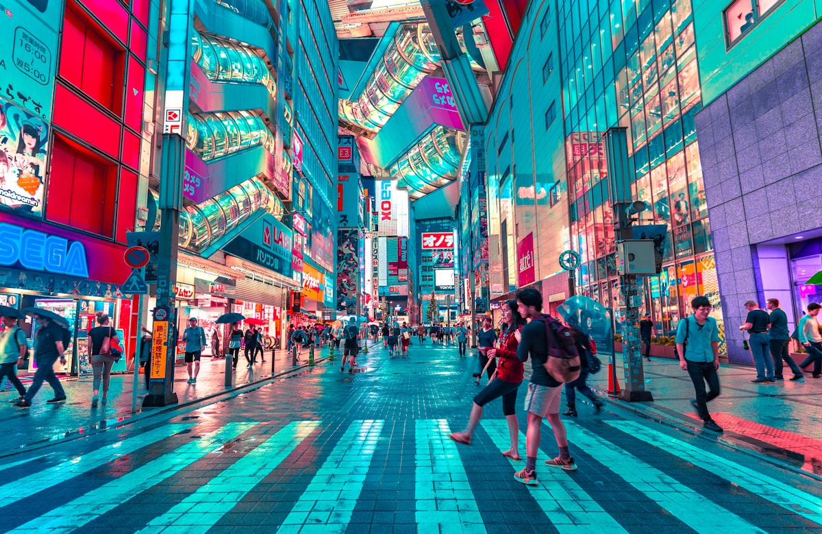 Tokyo for First-Timers: Temples, Ramen, and Neon Streets